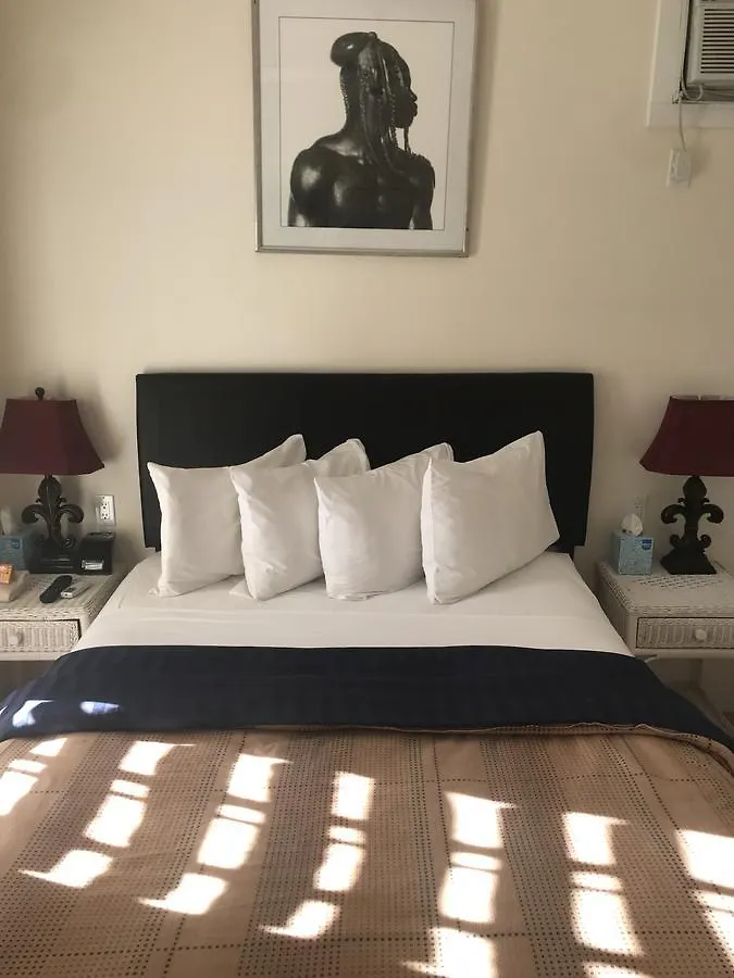 New Orleans House - Gay Male Adult Guesthouse Key West